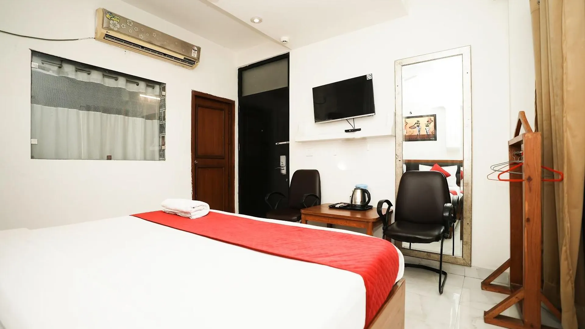 Hotel Paradise International By Jmd Group Near Delhi Igi Airport New Delhi