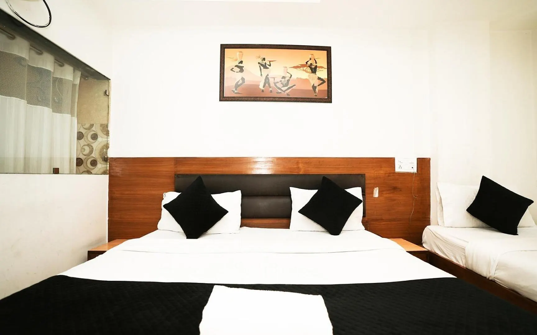 Hotel Paradise International By Jmd Group Near Delhi Igi Airport New Delhi